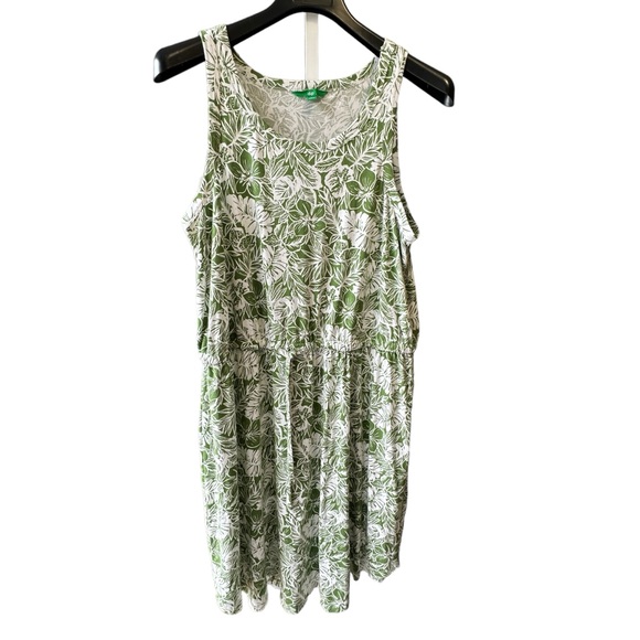 Figure Flattering Drawstring Dress, Floral Detail, Unique Green, Round Hem 1X - Picture 4 of 10